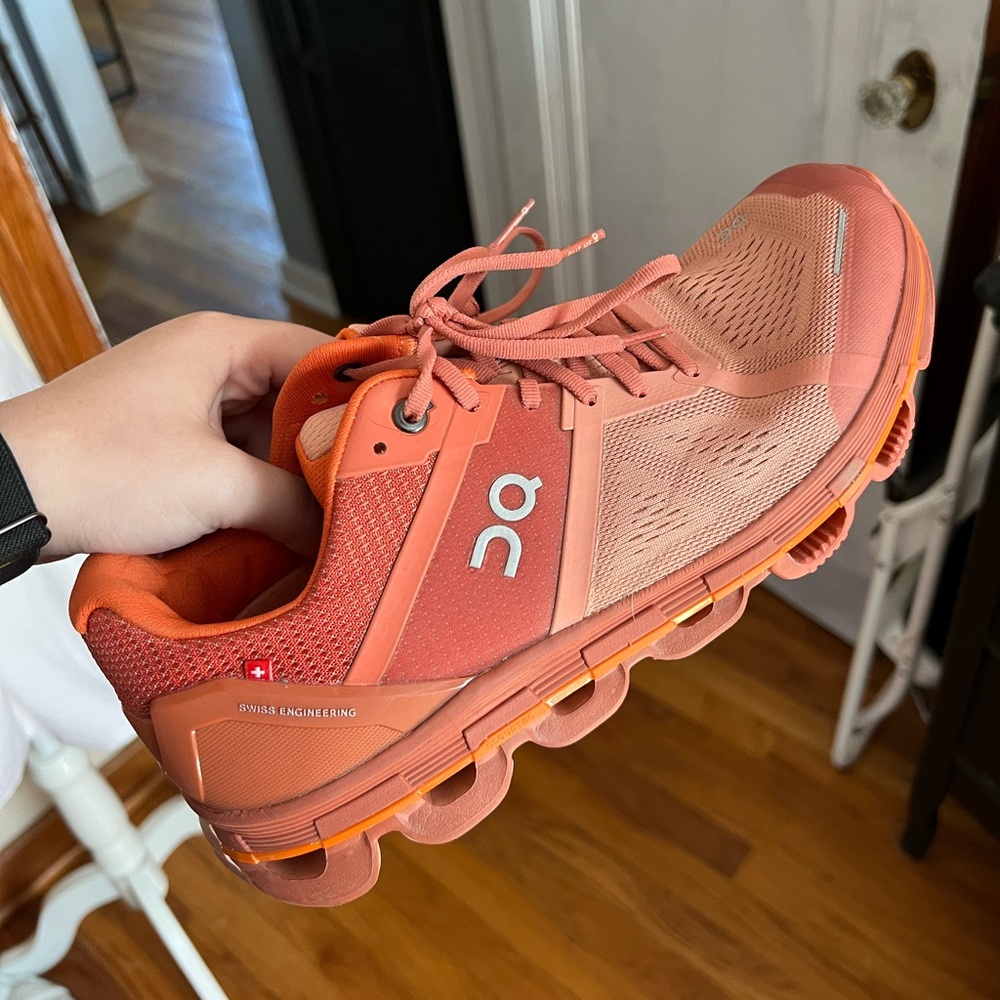 On Cloud On Running Cloudace Running Shoes